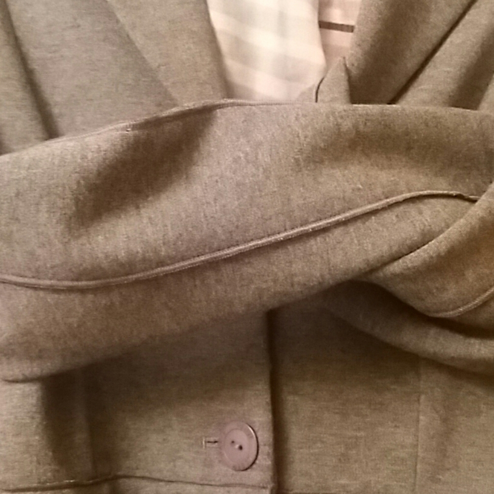 Jacket - Picture 3 of 4